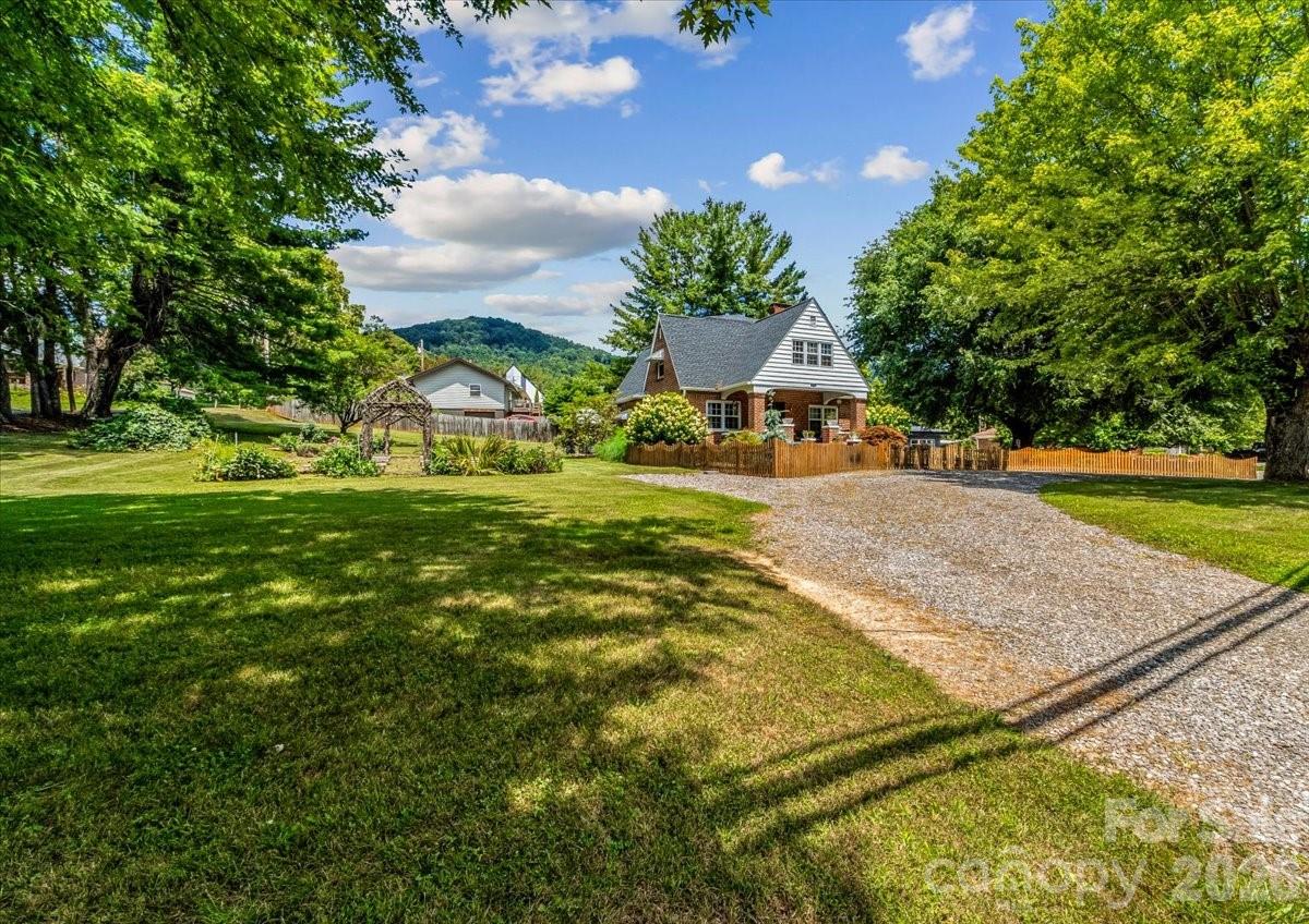 Photo 1 of 46 — 506 W Main Street, Burnsville, NC 28714