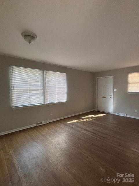 Photo of 3125 Marlborough Road, Charlotte, NC 28208 (MLS # 4309068)