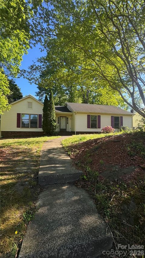 Photo of 7620 Fire Tree Lane, Charlotte, NC 28227 (MLS # 4377055)