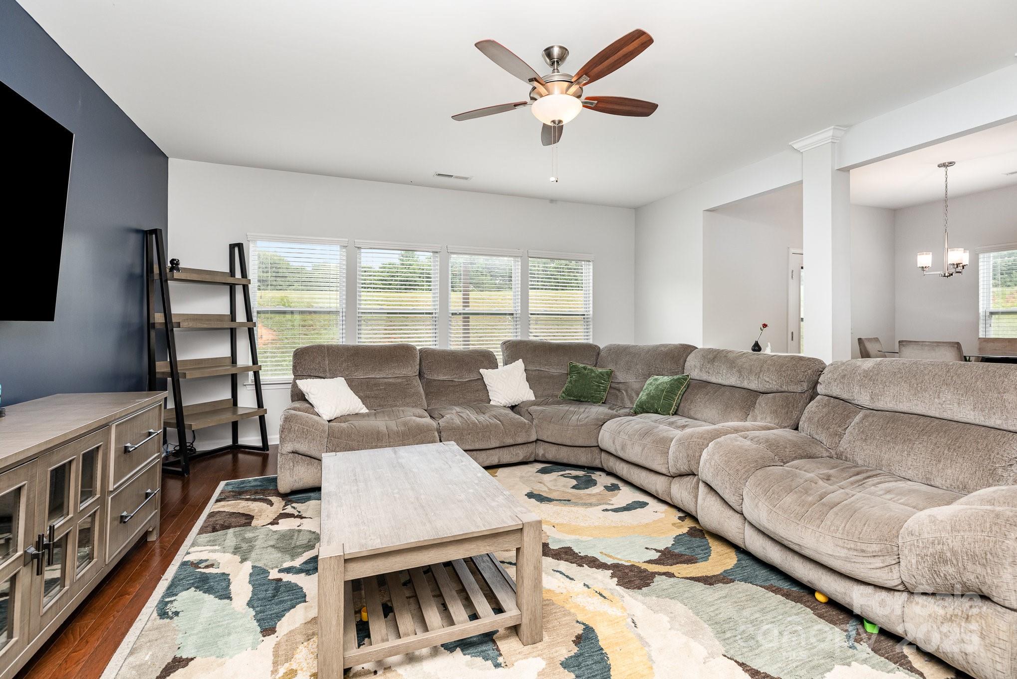 10904 Flintshire Road
