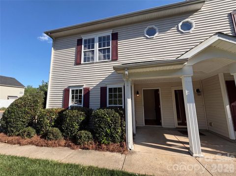 Photo of 9510 Littleleaf Drive, Charlotte, NC 28215 (MLS # 4373582)