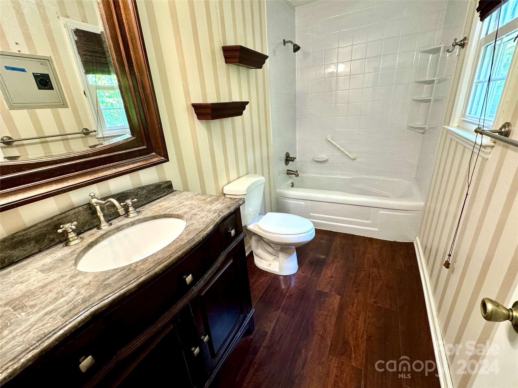 Autumn Chase - Residential