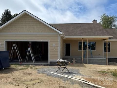 26 Olde Oak Court Hendersonville NC 28792