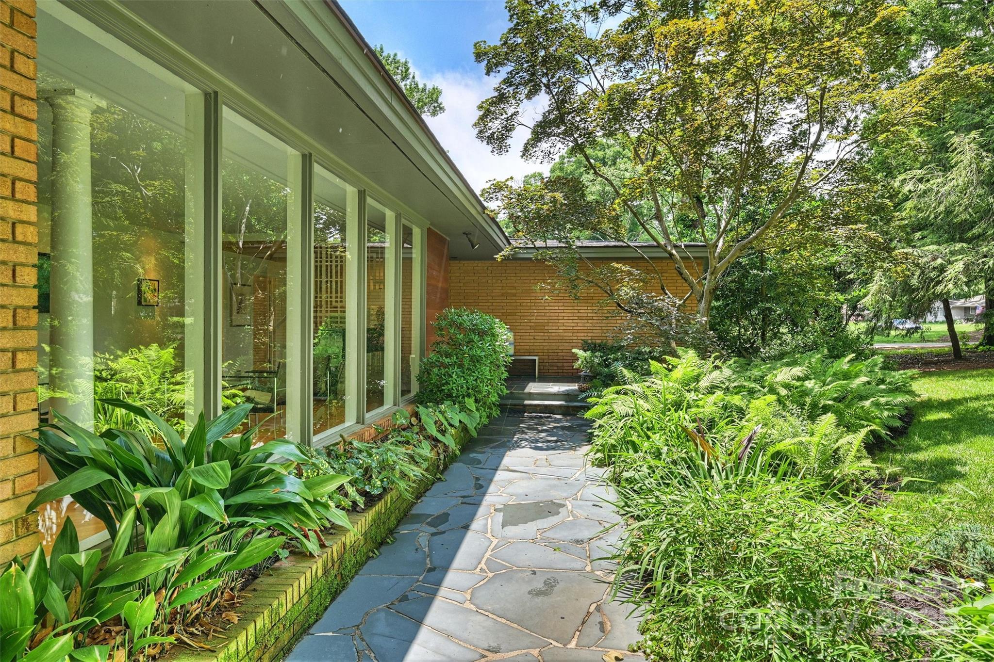 2600 Cloister Drive