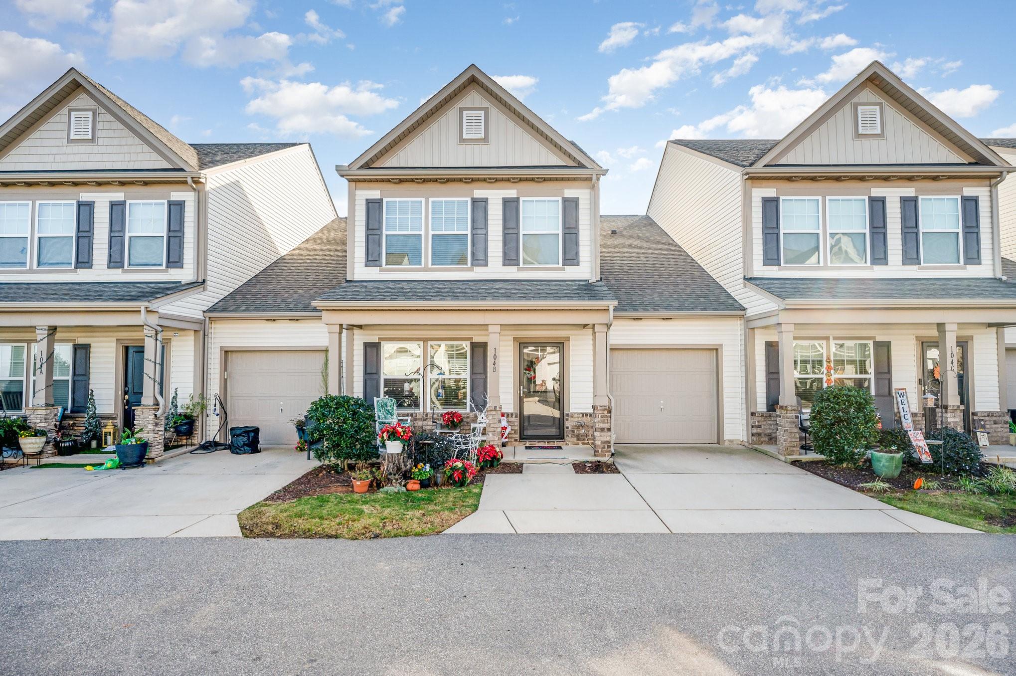 Photo 1 of 12 — 104 Blackstone Court, Statesville, NC 28677
