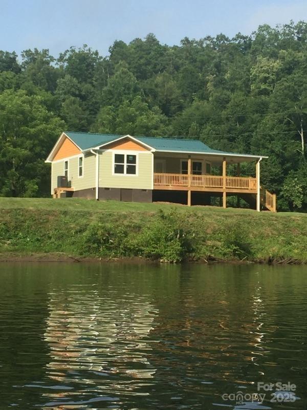 Tuckasegee River Landing - Residential