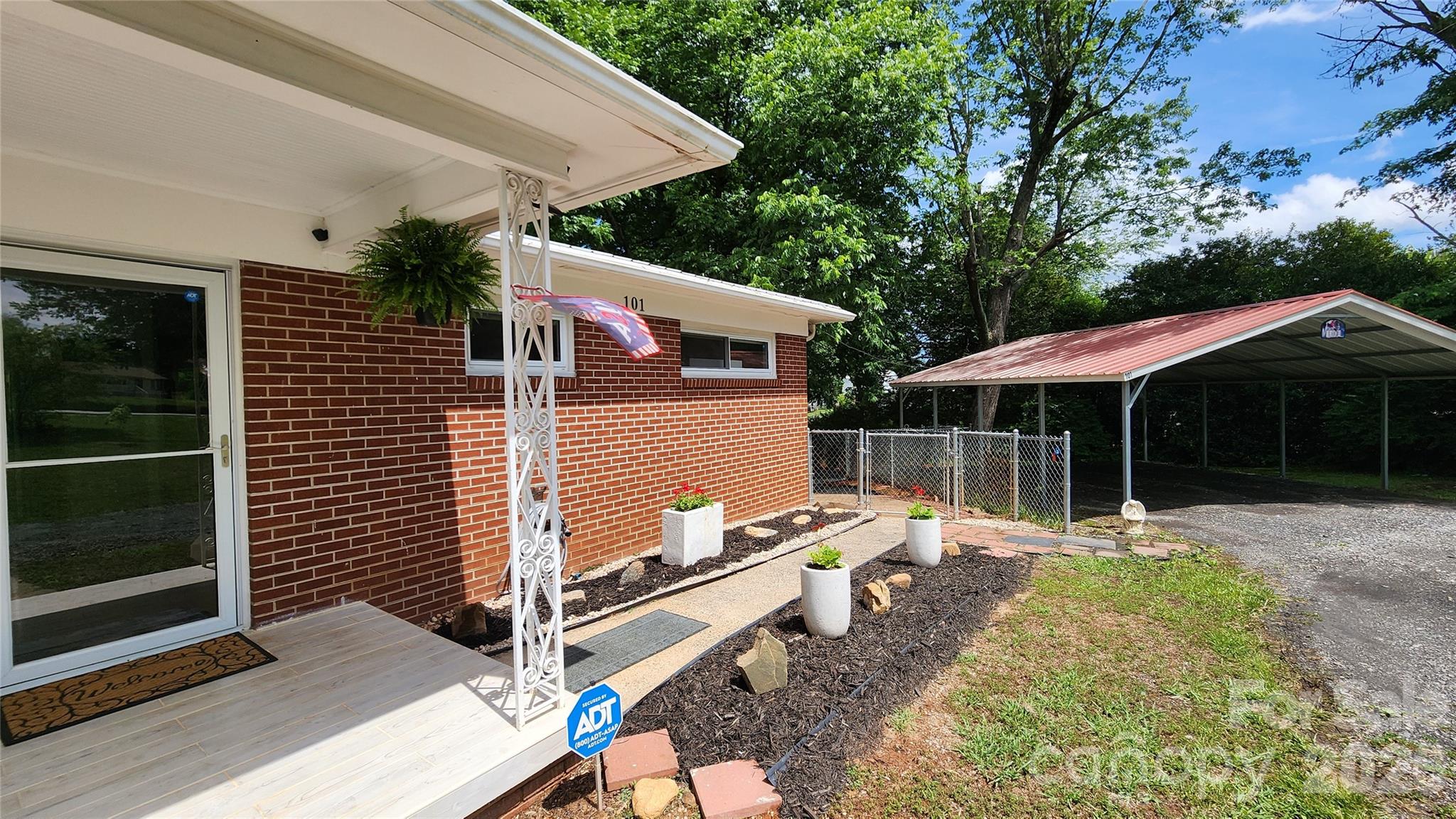 101 Bluebird Lane