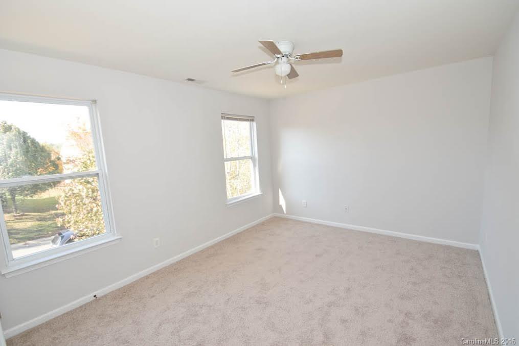 Sandy Pointe - Residential