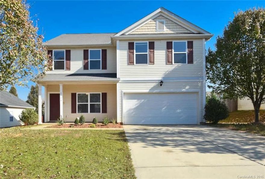 TURN KEY READY! NEW PAINT & CARPET THROUGHOUT! AMAZING NEW PRICE! Bright open floor plan w/4 Bedrooms & Bonus! Huge Greatroom w/corner gas fireplace. Giant Master Suite w/huge walk in closet & garden tub. Music/Intercom system. Large FENCED BACKYARD. FULL IRRIGATION system. Easy access to Ballantyne, Ft Mill & Pineville. Great Ft Mill schools & lower York Cty taxes. PRICED RIGHT FOR QUICK SALE! Expecting MULTIPE OFFERS! HURRY!