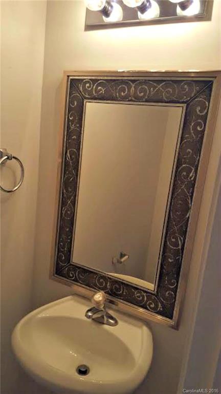 Sandy Pointe - Residential