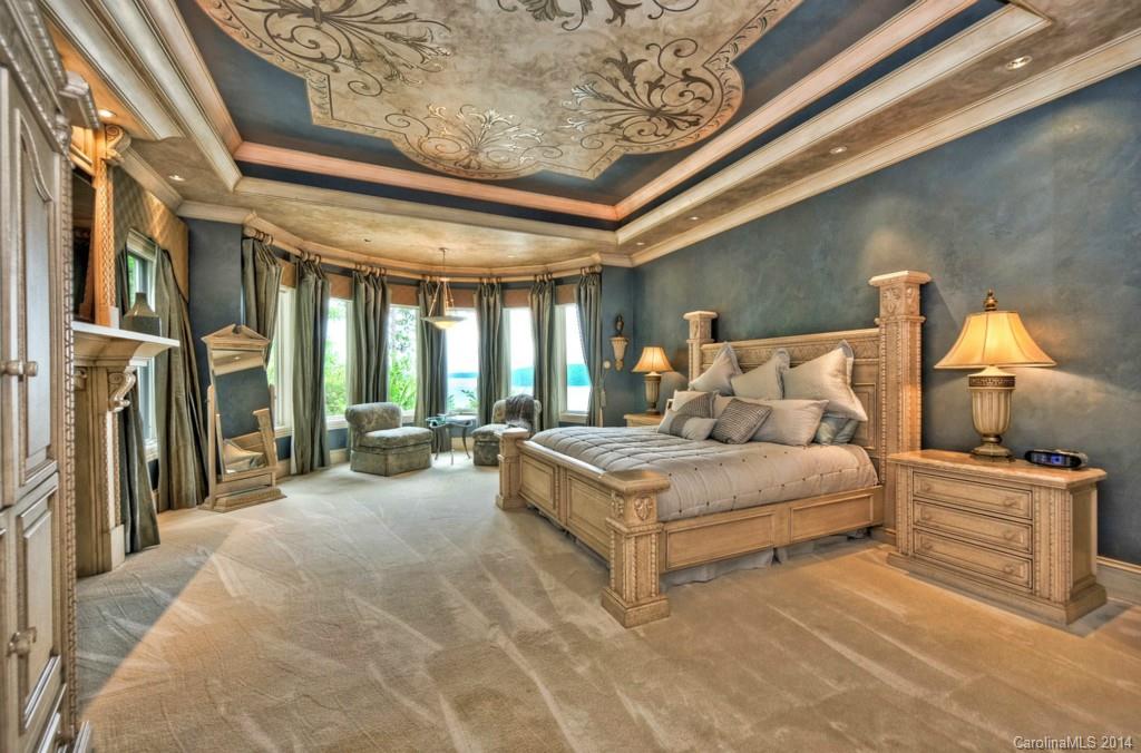 The Peninsula - Residential