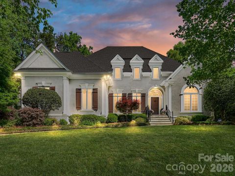 Photo of 4112 Blaydes Court, Charlotte, NC 28226 (MLS # 4370745)