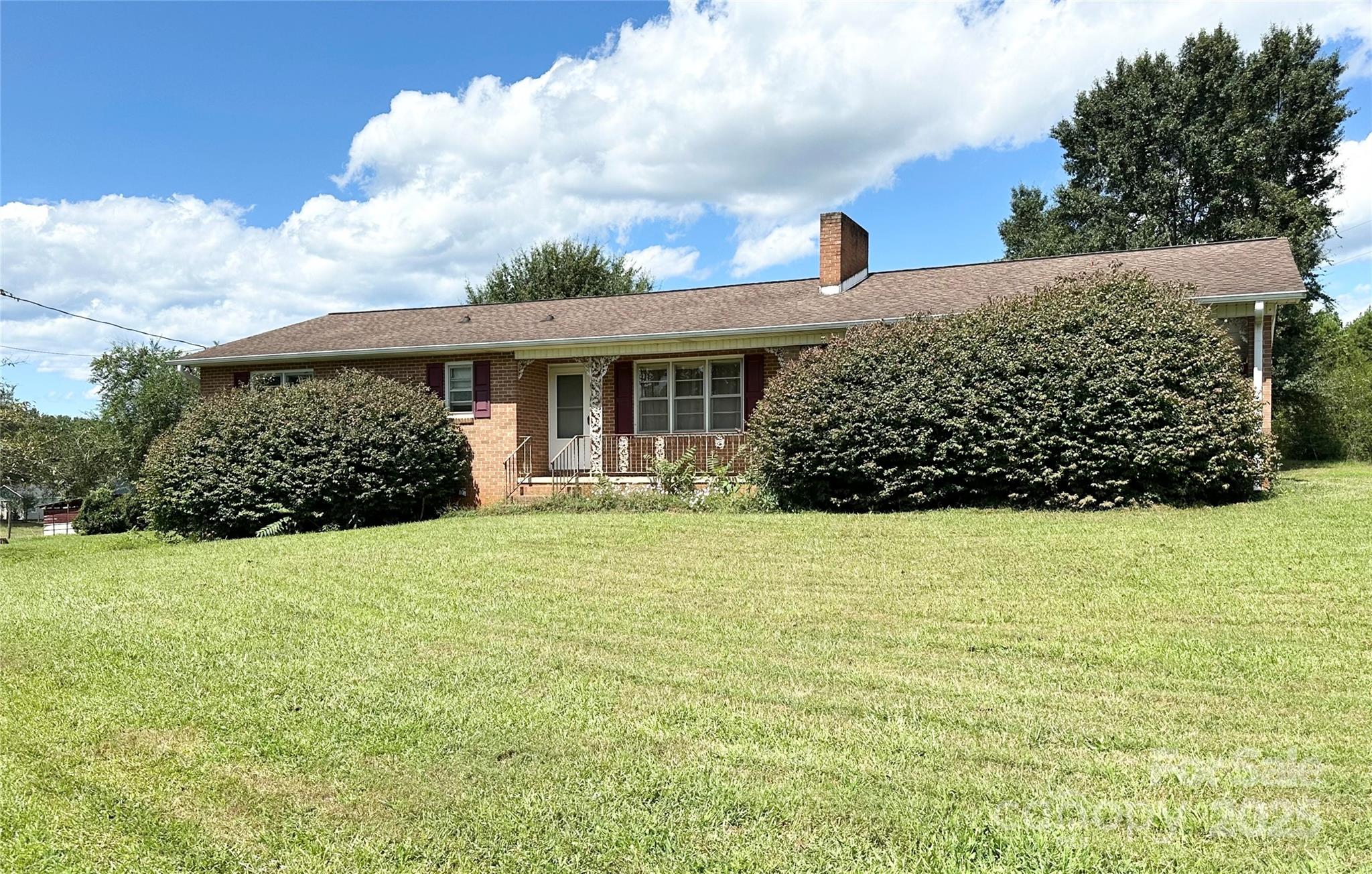 Granite Falls, North Carolina 28630, United States, 2 Bedrooms Bedrooms, ,2 BathroomsBathrooms,Residential,Active,199642