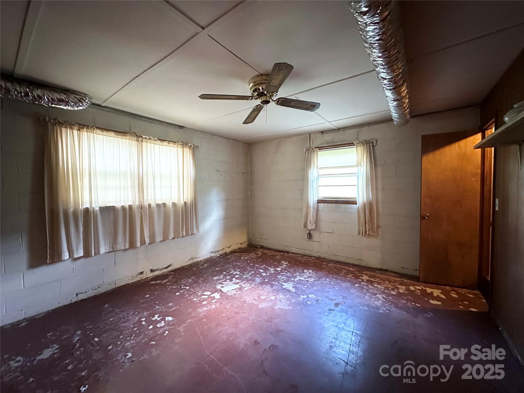 Granite Falls, North Carolina 28630, United States, 2 Bedrooms Bedrooms, ,2 BathroomsBathrooms,Residential,Active,199642