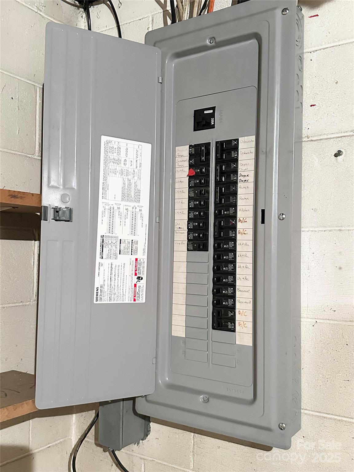 Granite Falls, North Carolina 28630, United States, 2 Bedrooms Bedrooms, ,2 BathroomsBathrooms,Residential,Active,199642