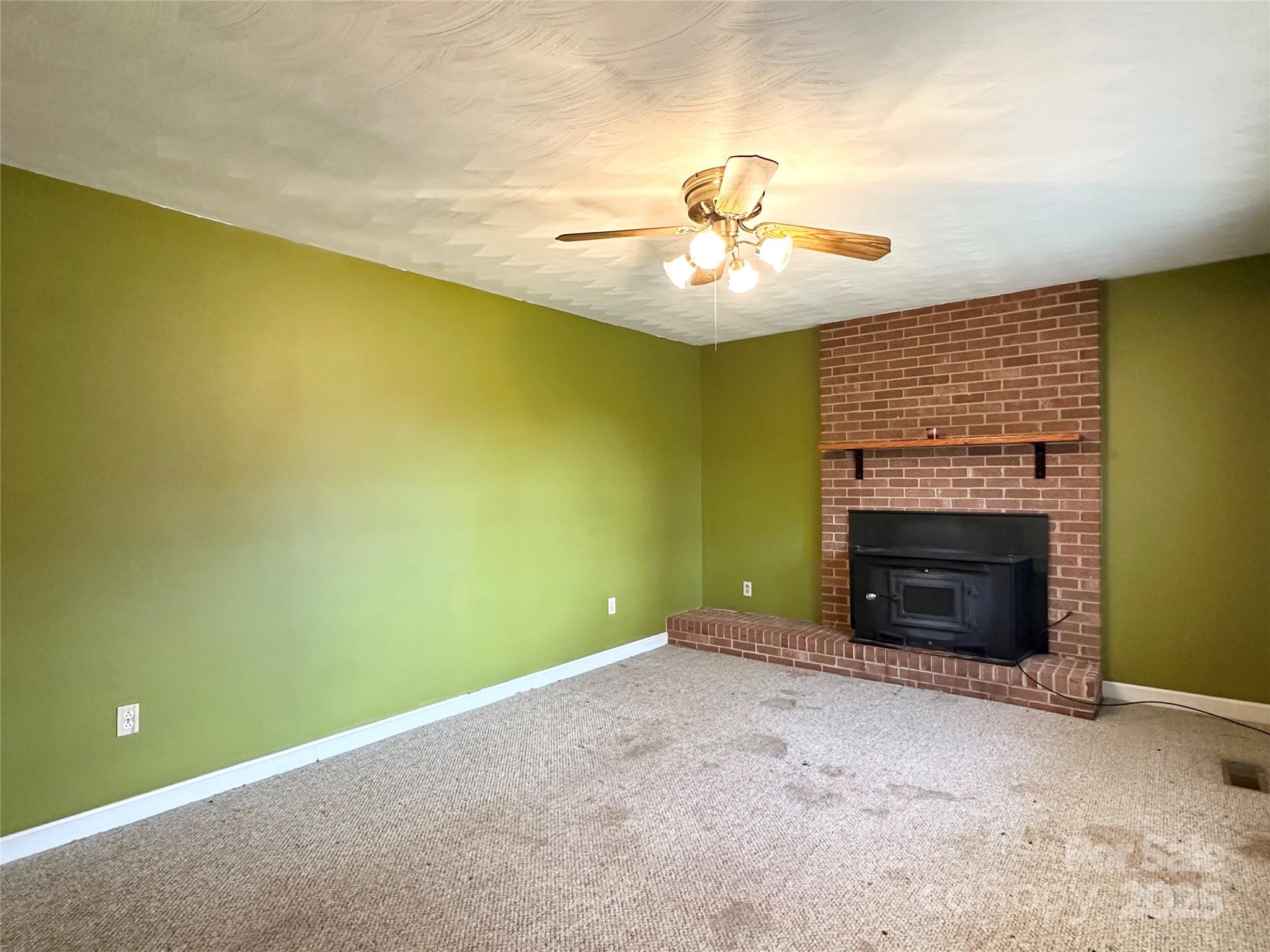 Granite Falls, North Carolina 28630, United States, 2 Bedrooms Bedrooms, ,2 BathroomsBathrooms,Residential,Active,199642