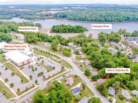 Photo of 1204 E Catawba Street, Belmont, NC 28012 (MLS # 4376035)