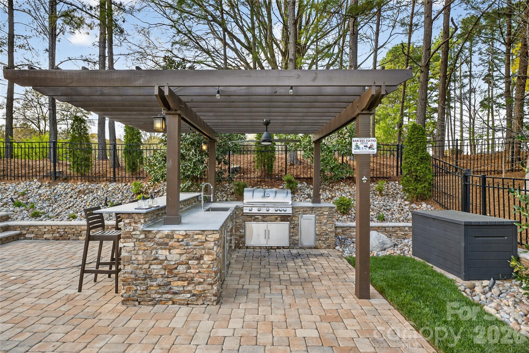 Barber Rock - Residential