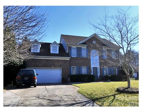 Photo of 4800 Oak Bend Court, Charlotte, NC 28215 (MLS # 4380991)