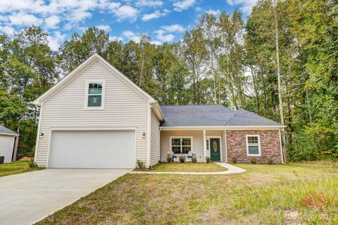 Photo of 6201 Pamela Street, Huntersville, NC 28078 (MLS # 4071959)