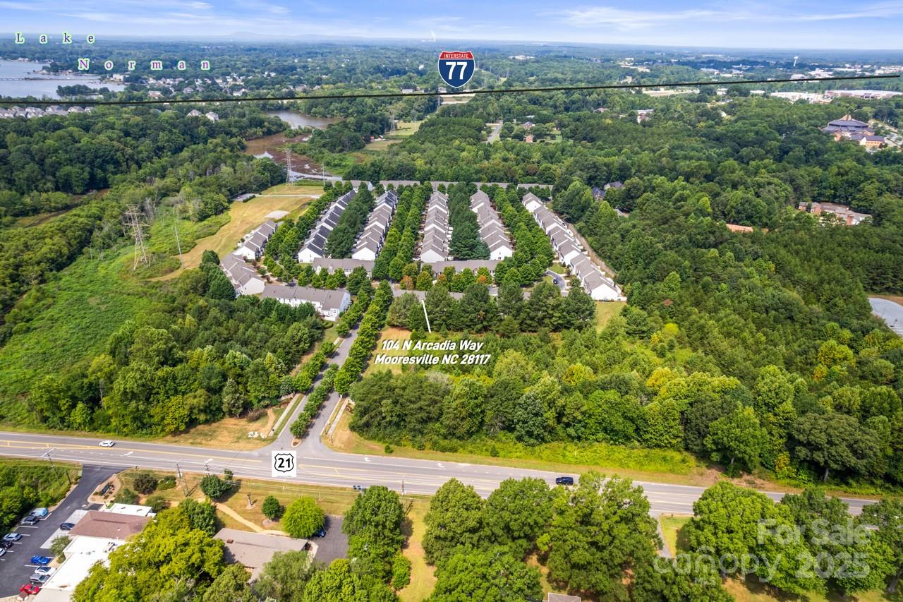 104 N Arcadian Way