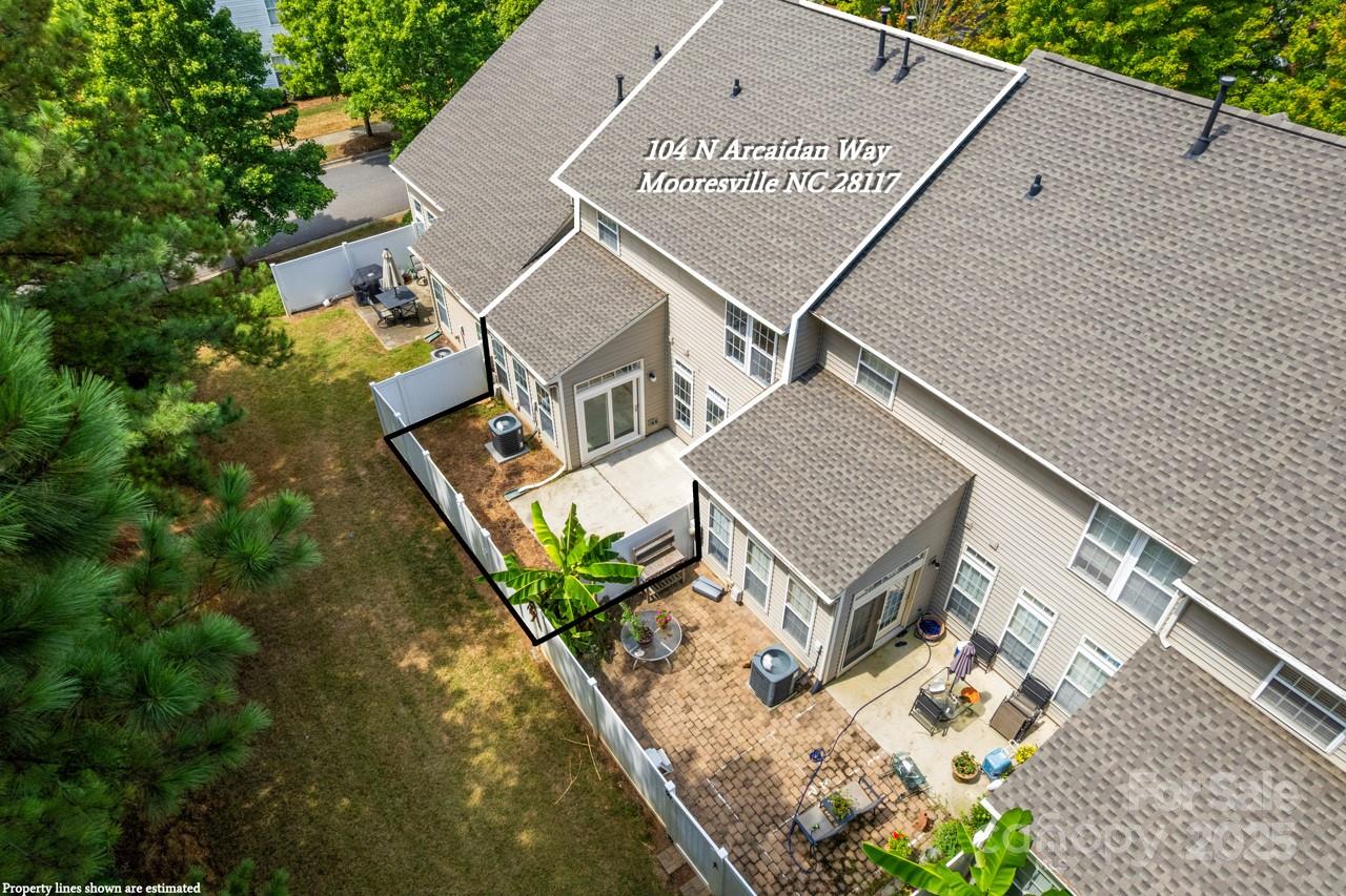 104 N Arcadian Way