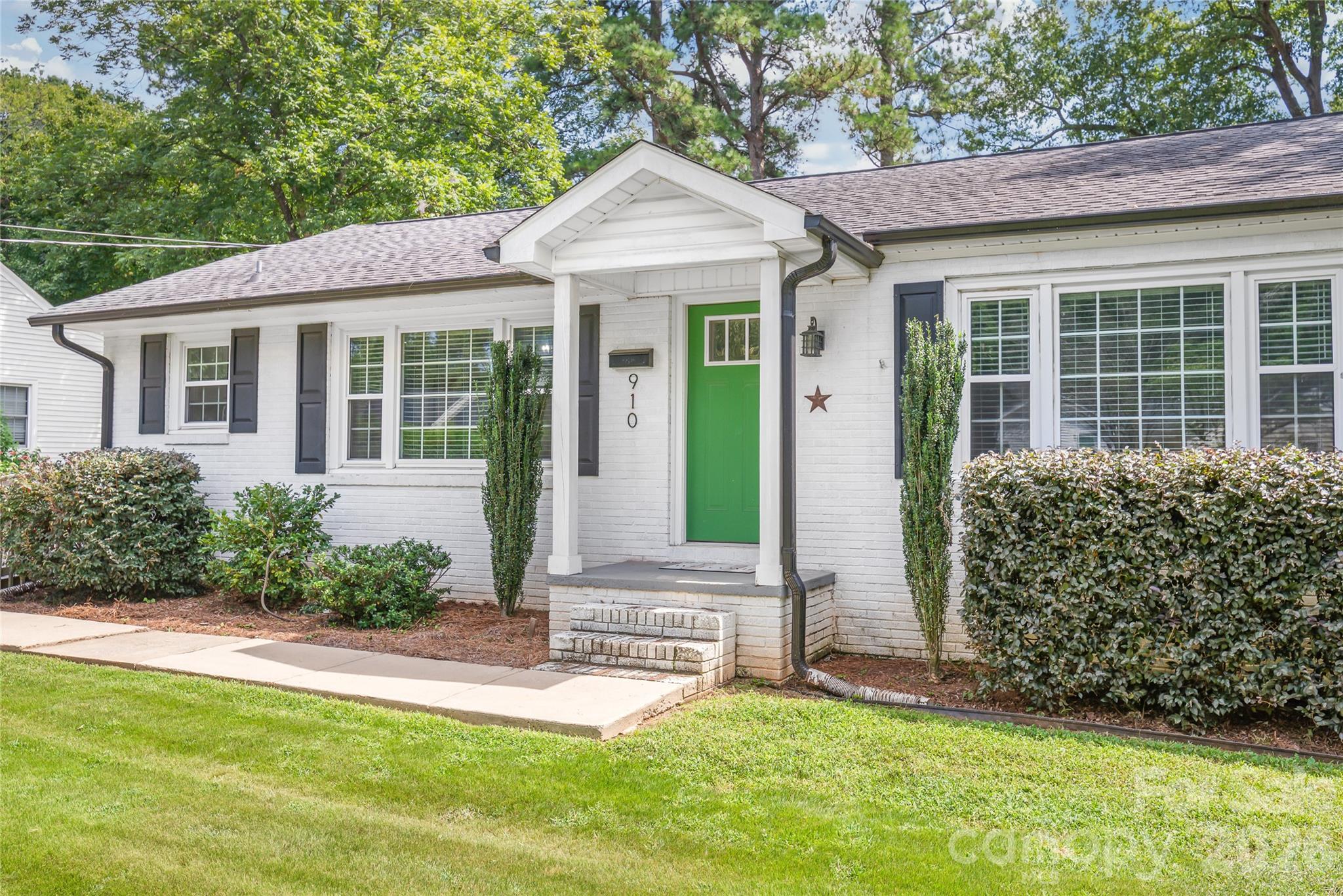 910 Beverly Drive