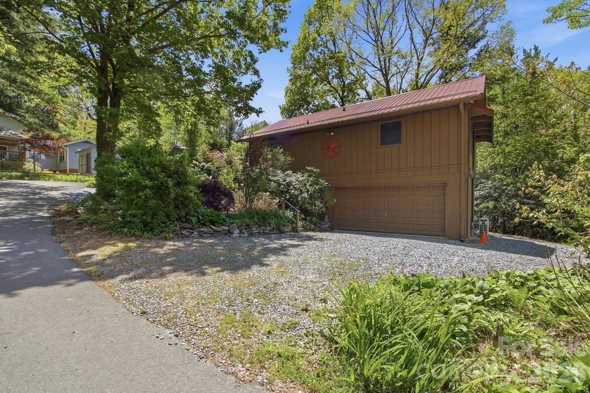 Linville Land Harbor - Residential