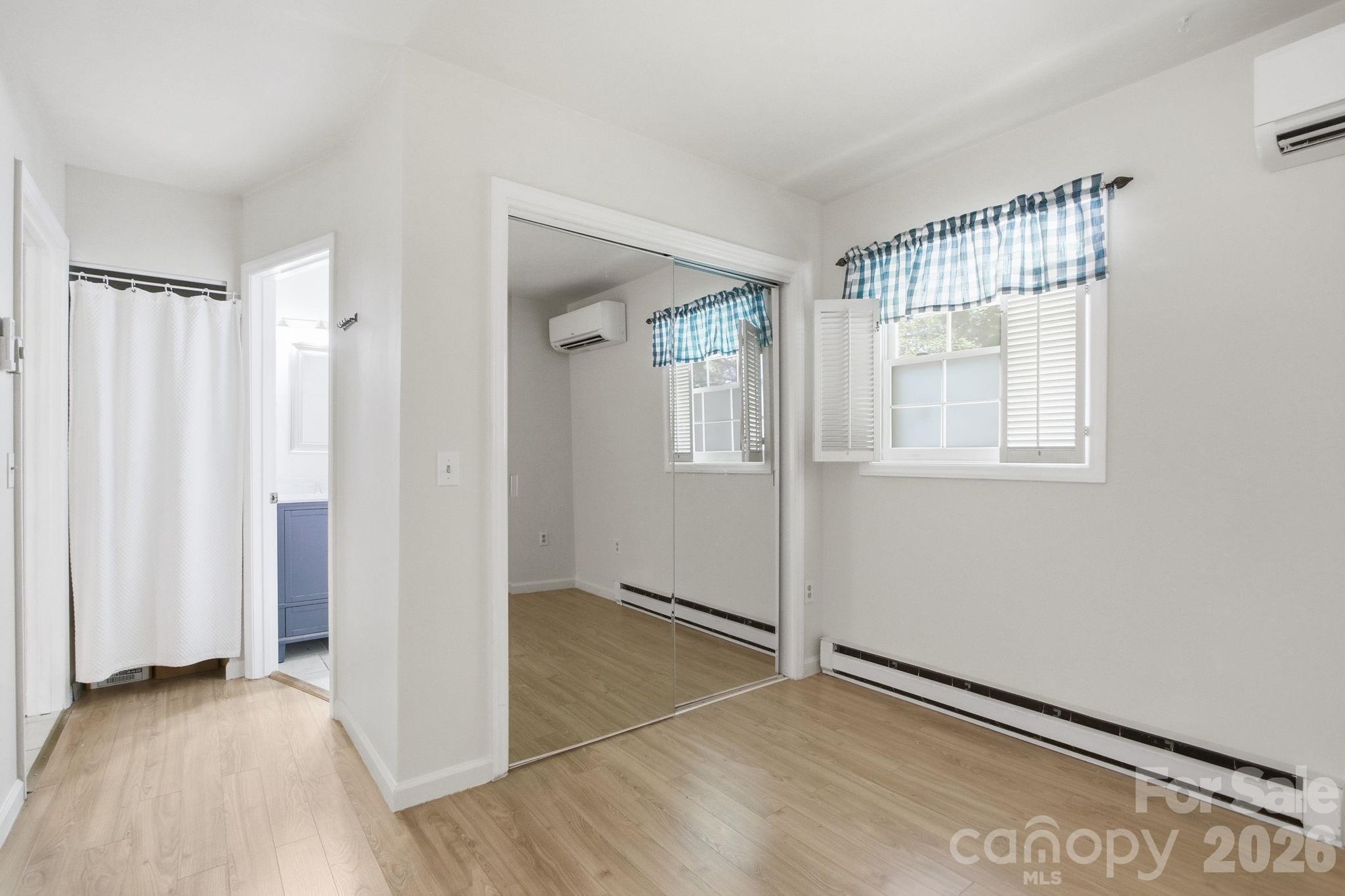 Linville Land Harbor - Residential