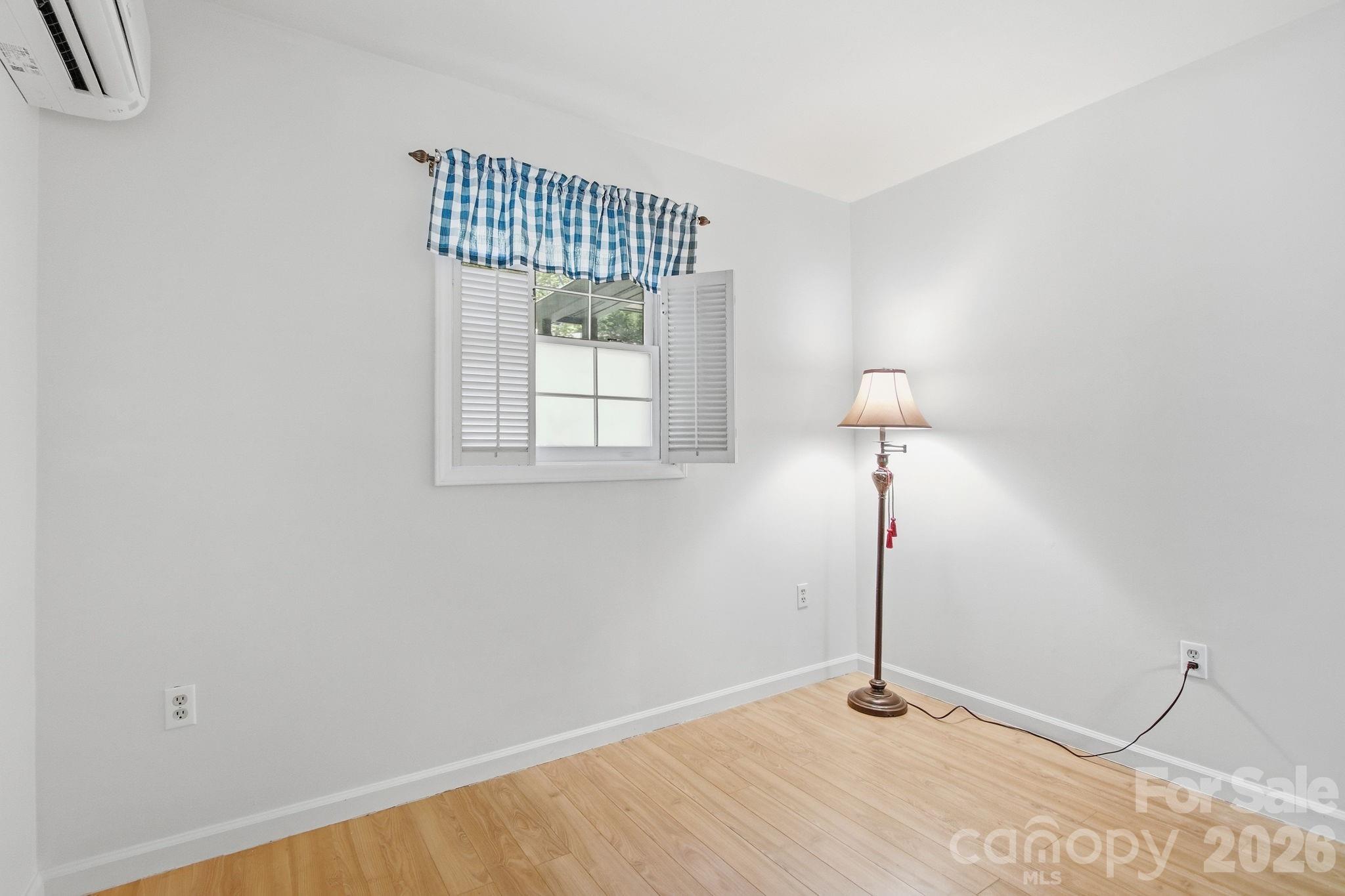 Linville Land Harbor - Residential
