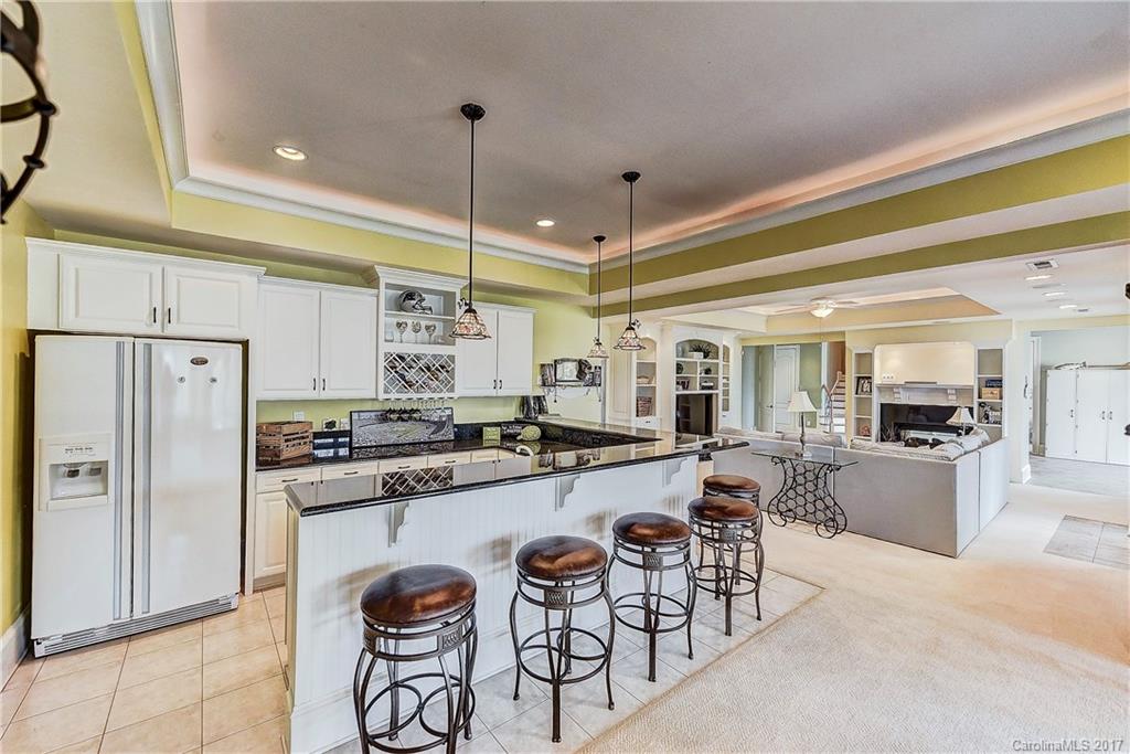 The Peninsula - Residential