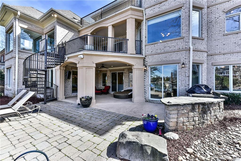 The Peninsula - Residential