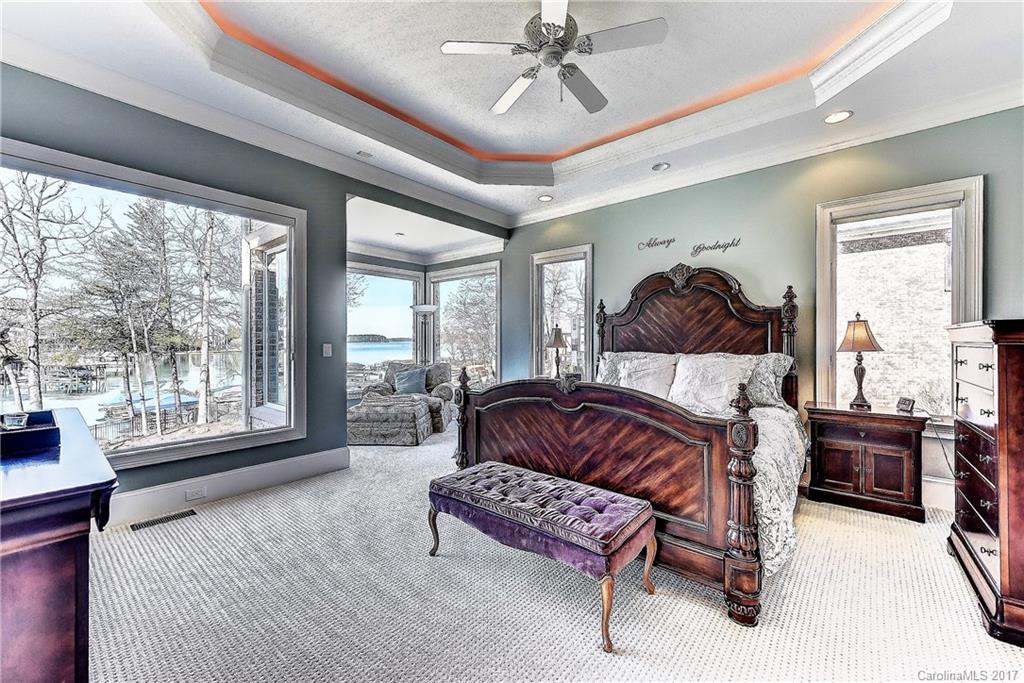 The Peninsula - Residential