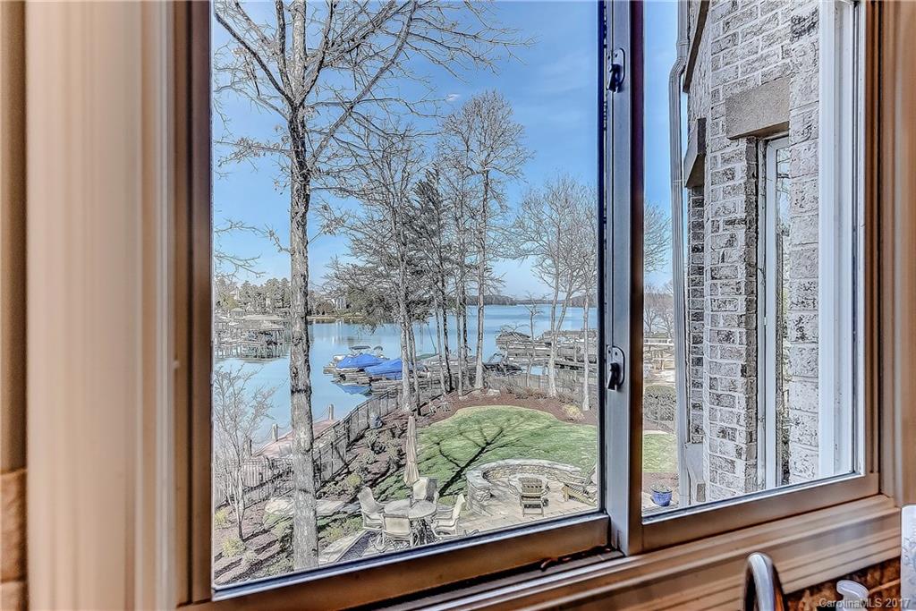 The Peninsula - Residential