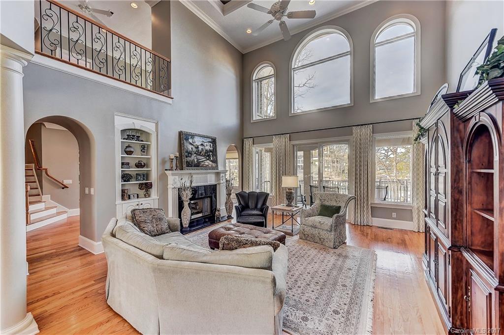 The Peninsula - Residential