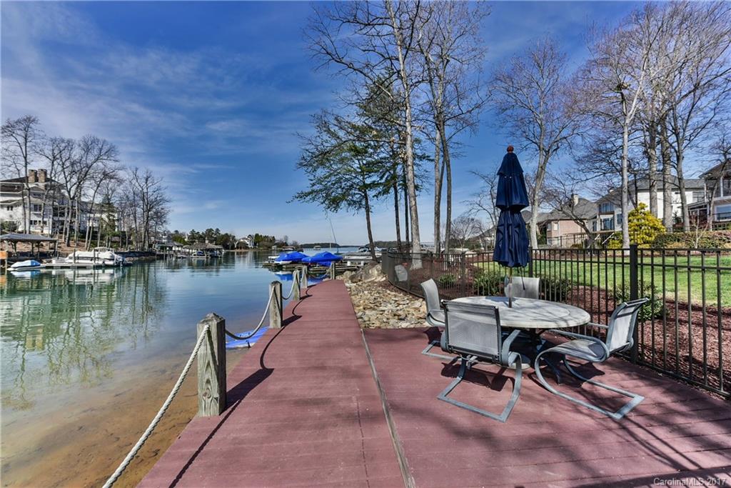 The Peninsula - Residential