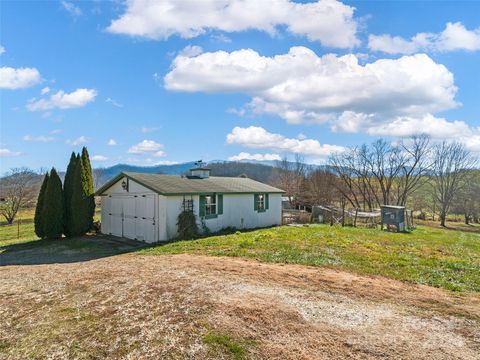 A home in Waynesville