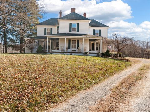 A home in Waynesville