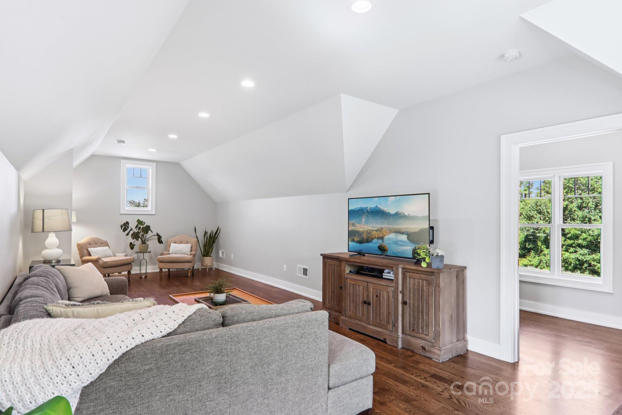 Skytop Farm - Residential