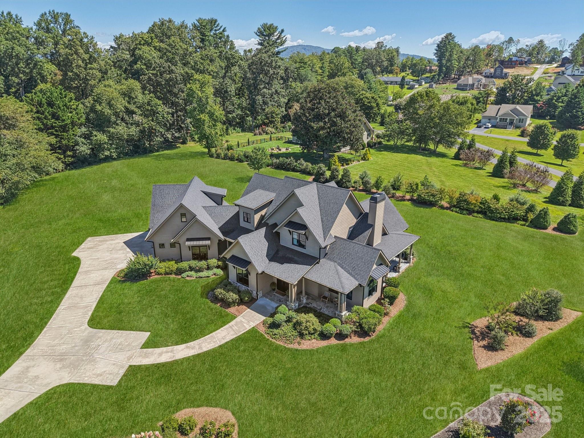 98 Drummond Circle