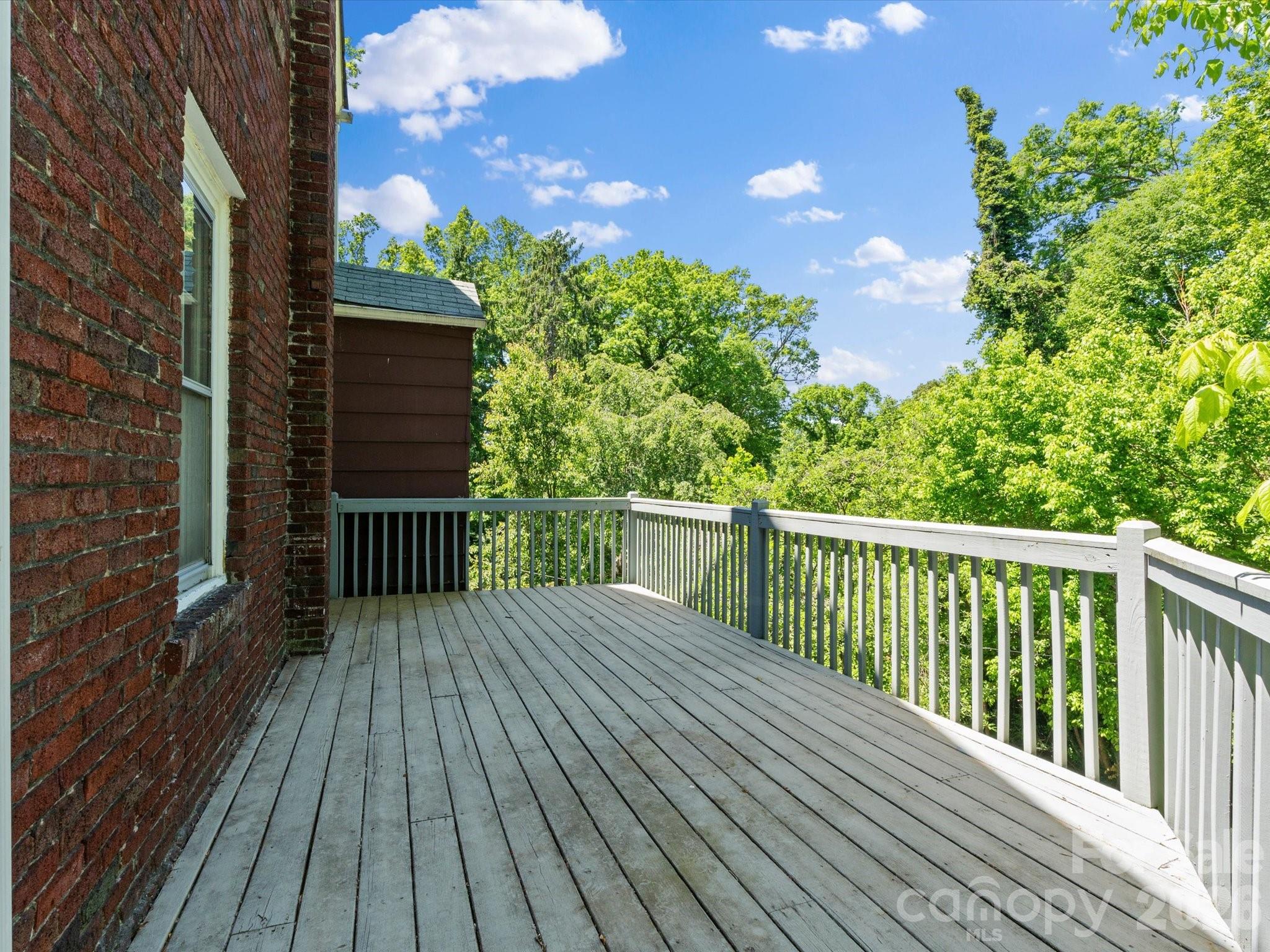 15 Sylvan Avenue