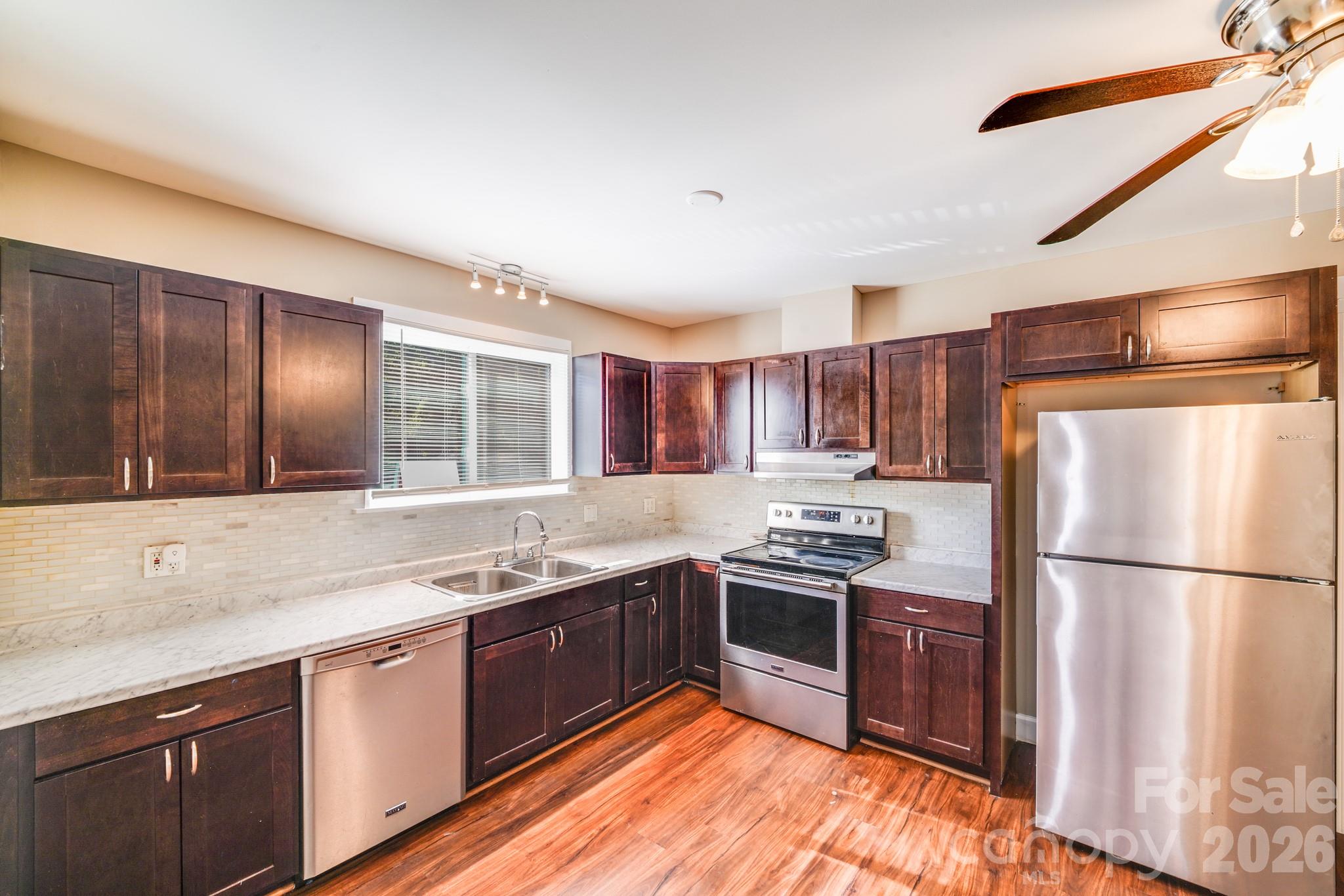 2405 Greenland Avenue