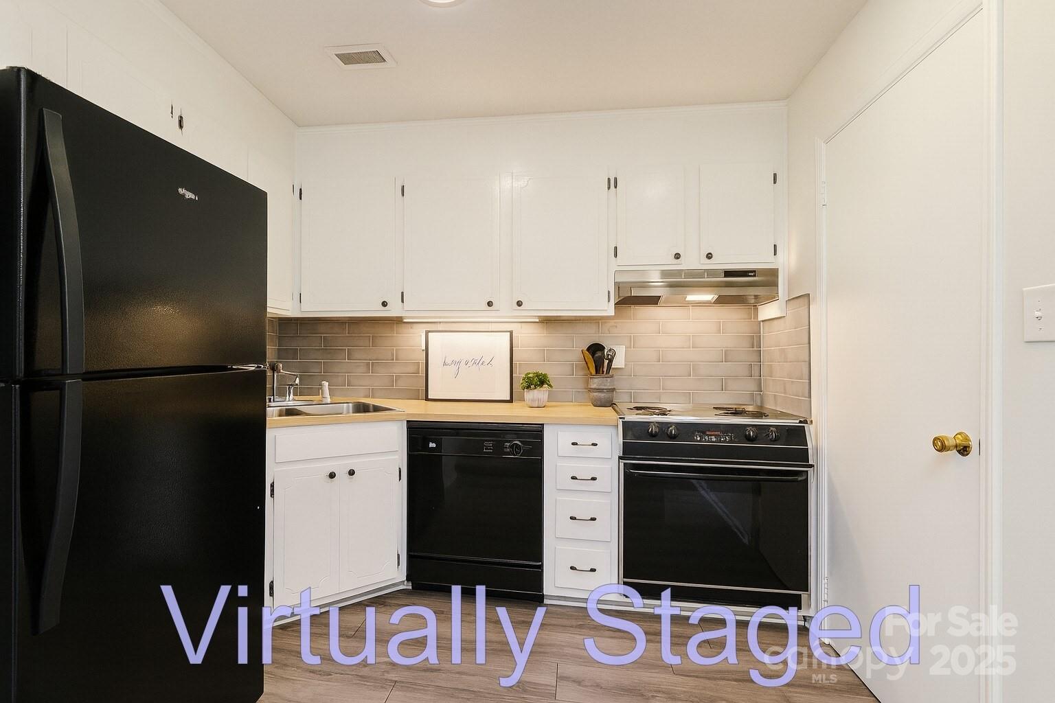 921 Nottingham Drive