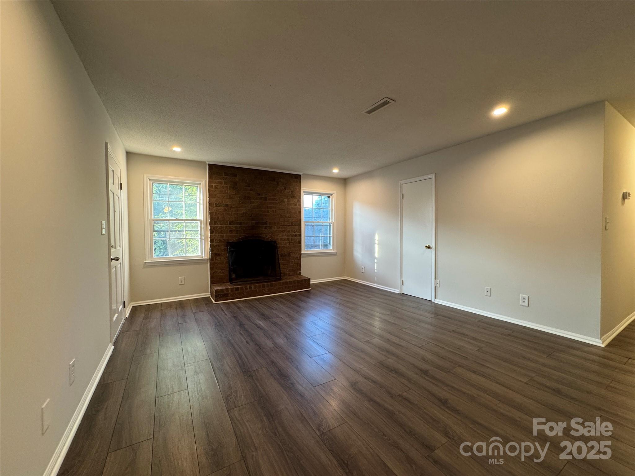 921 Nottingham Drive