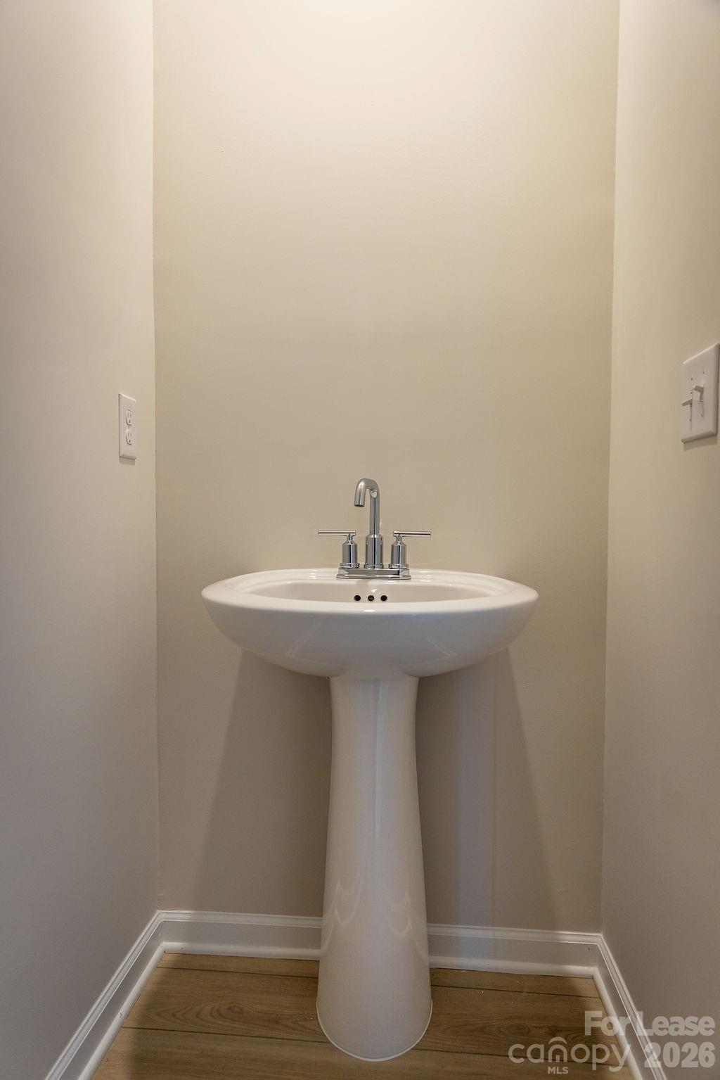 Redhawk - Residential Lease