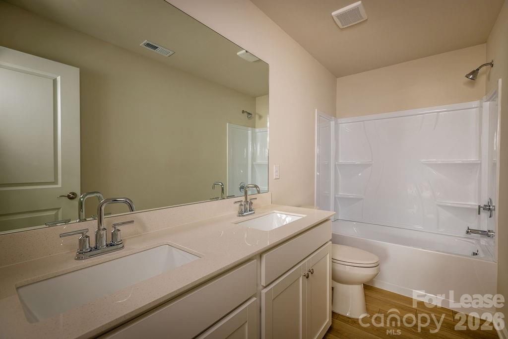 Redhawk - Residential Lease