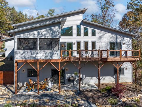 A home in Mill Spring