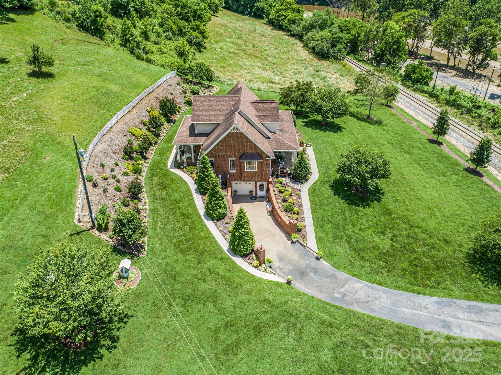 38 Peterson Lane