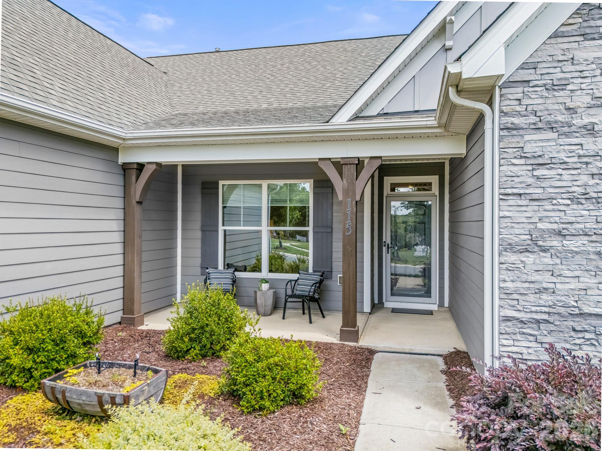 115 Morden Loop