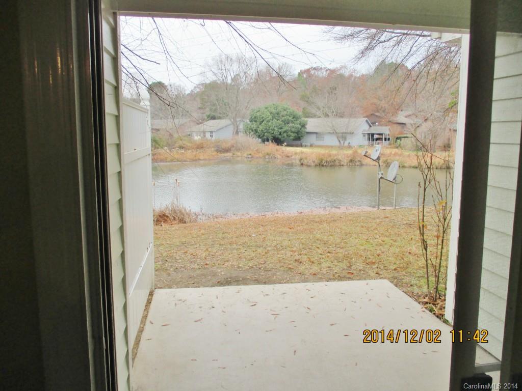 Manor Lake - Residential